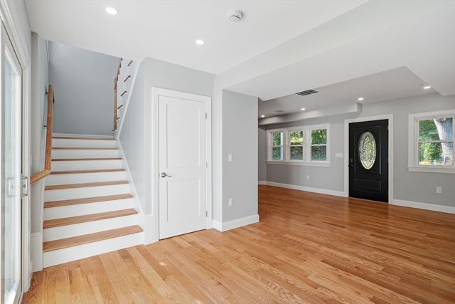 16 Old Cambridge Turnpike, Lincoln, MA 01773
