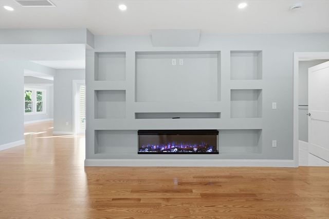16 Old Cambridge Turnpike, Lincoln, MA 01773