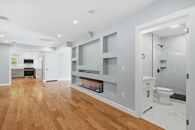 16 Old Cambridge Turnpike, Lincoln, MA 01773