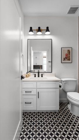 2913 Chennault ST, Austin, TX 78723