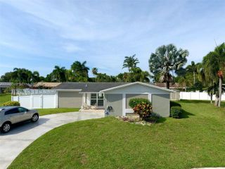 9820 NW 7th Street 0, Pembroke Pines, FL 33024