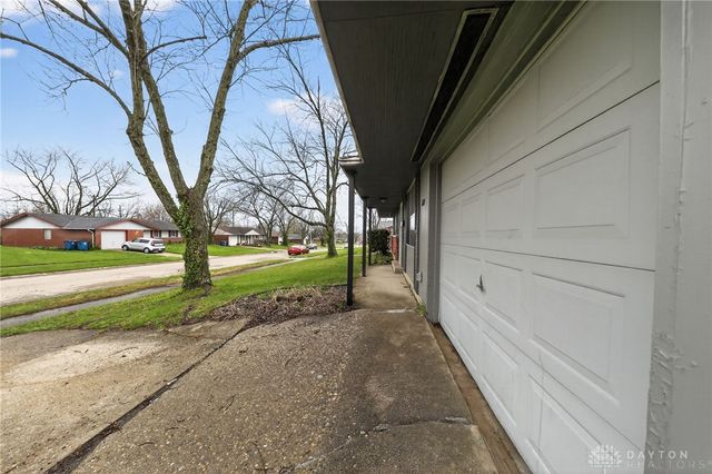 6119 Corsica Drive, Huber Heights, OH 45424