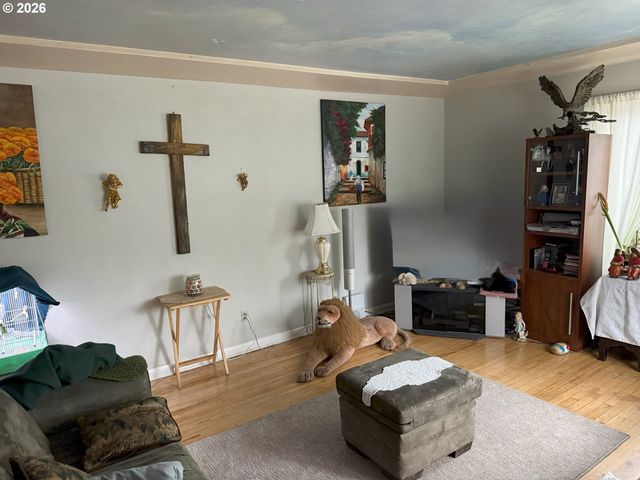 7106 N HODGE Ave, Portland, OR 97203