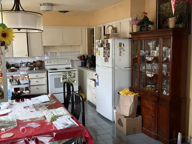 7106 N HODGE Ave, Portland, OR 97203