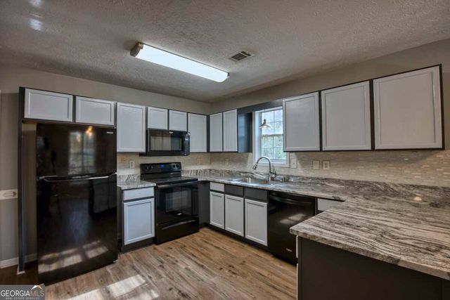 1679 Bullock Trail, Loganville, GA 30052