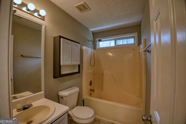 1679 Bullock Trail, Loganville, GA 30052