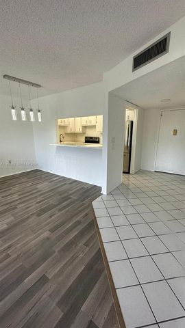 4174 Inverrary Drive 311, Lauderhill, FL 33319