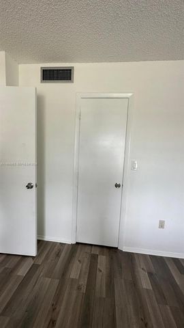 4174 Inverrary Drive 311, Lauderhill, FL 33319