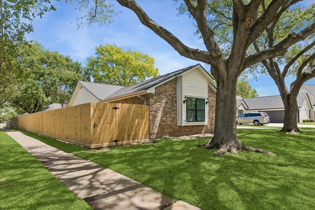 15403 Woodcote Court, Houston, TX 77062