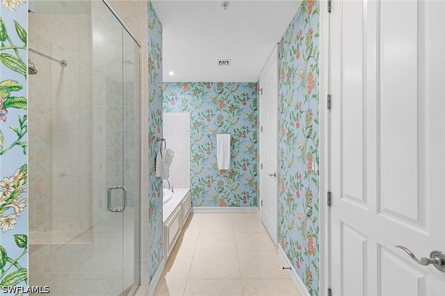 600 5th AVE S A-211, Naples, FL 34102