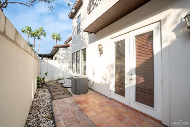 808 S 5th Street, Mcallen, TX 78501