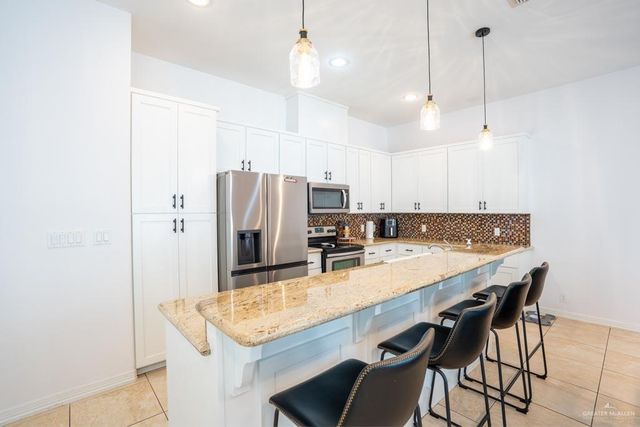 808 S 5th Street, Mcallen, TX 78501