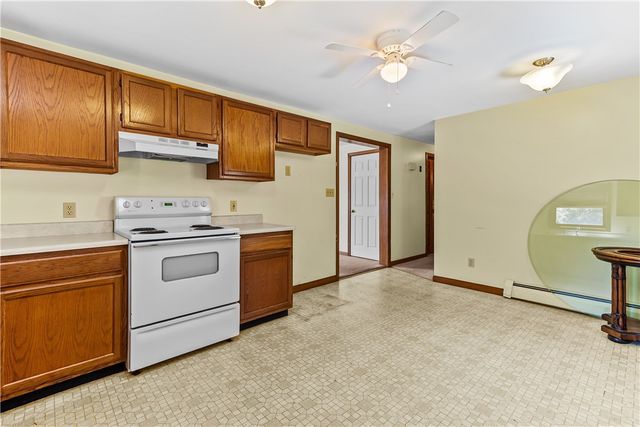 5 Saint Mary’s Way, Warren, RI 02885