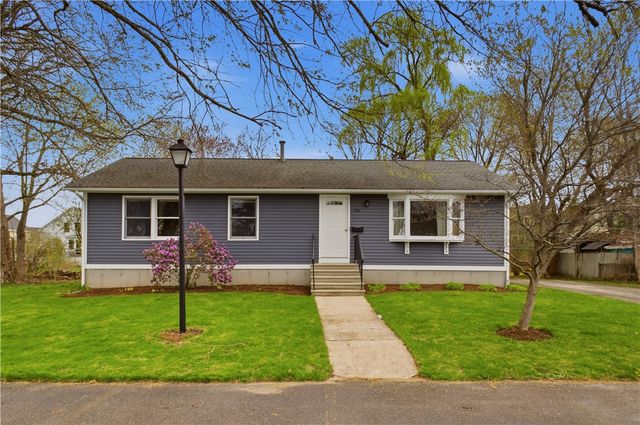 5 Saint Mary’s Way, Warren, RI 02885