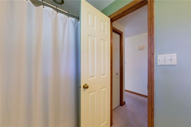 5 Saint Mary’s Way, Warren, RI 02885