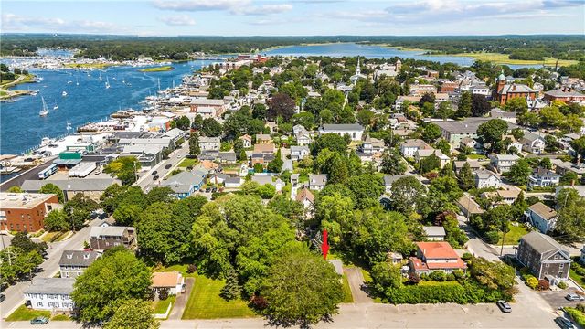 5 Saint Mary’s Way, Warren, RI 02885