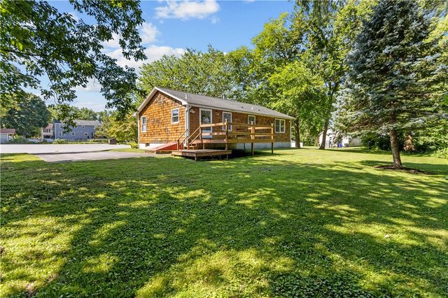 5 Saint Mary’s Way, Warren, RI 02885