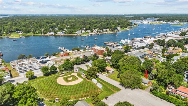 5 Saint Mary’s Way, Warren, RI 02885