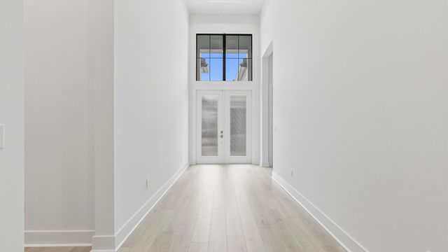 13282 Artisan Circle, Palm Beach Gardens, FL 33418