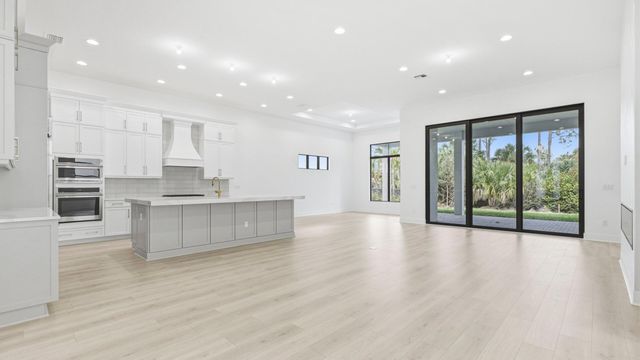 13282 Artisan Circle, Palm Beach Gardens, FL 33418