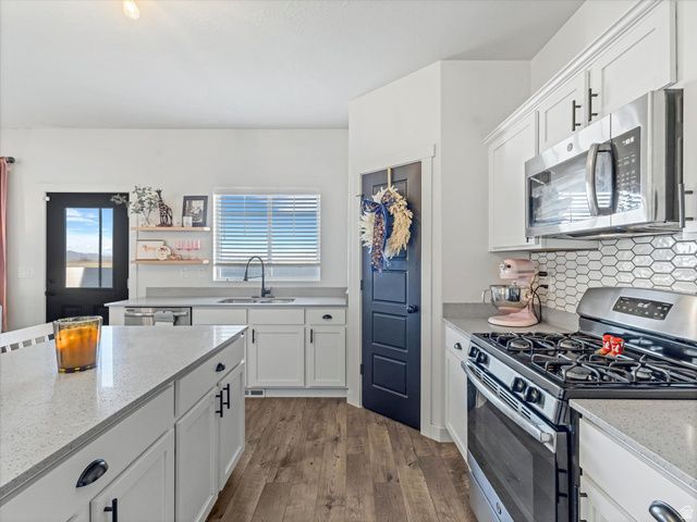 1012 W OSPREY DR, Stansbury Park, UT 84074