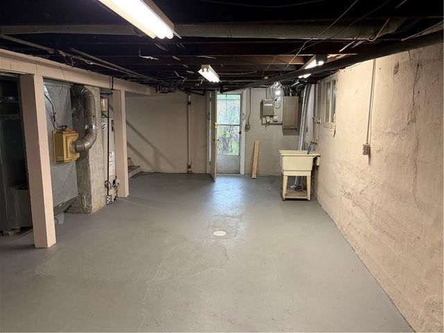 3200 Freeman Avenue, Kansas City, KS 66102