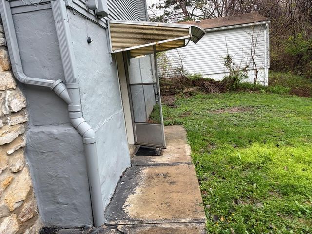 3200 Freeman Avenue, Kansas City, KS 66102