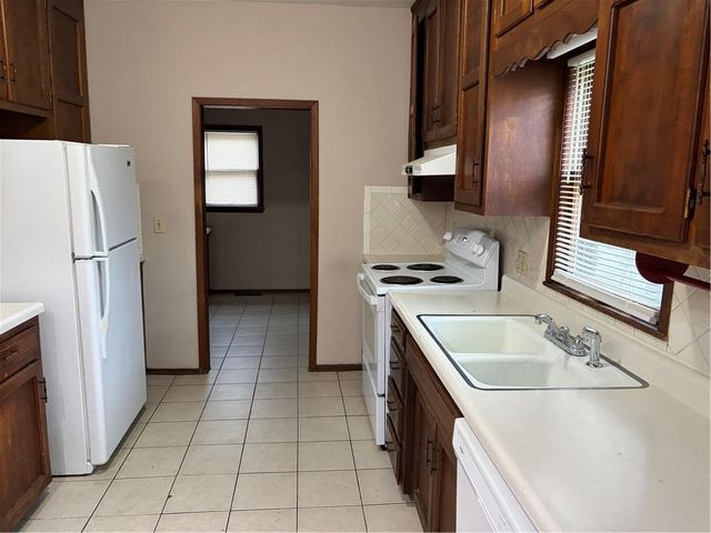 3200 Freeman Avenue, Kansas City, KS 66102