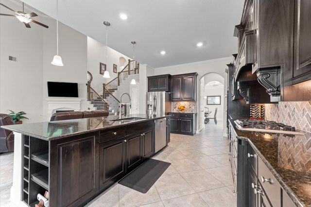 1402 Graystone Hills Dr Drive, Conroe, TX 77304