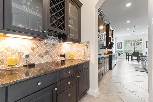 1402 Graystone Hills Dr Drive, Conroe, TX 77304