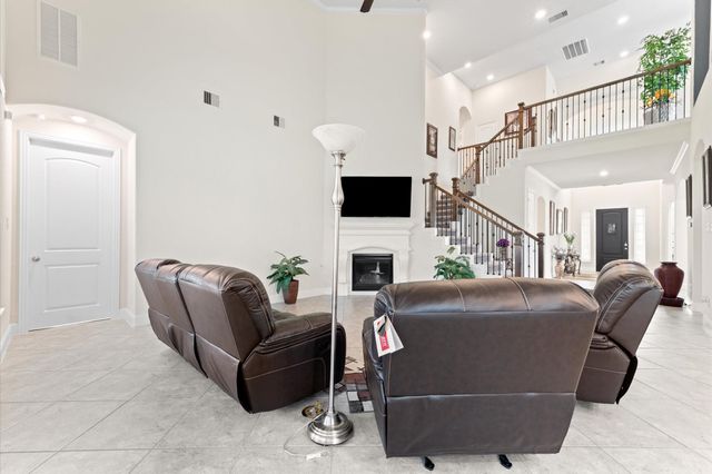 1402 Graystone Hills Dr Drive, Conroe, TX 77304