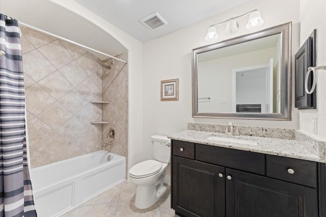 1402 Graystone Hills Dr Drive, Conroe, TX 77304