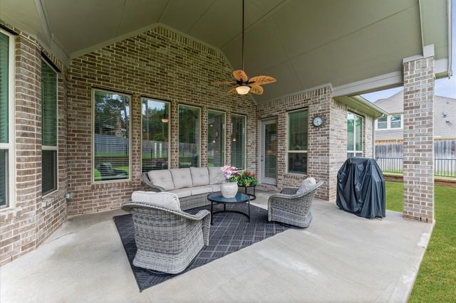 1402 Graystone Hills Dr Drive, Conroe, TX 77304