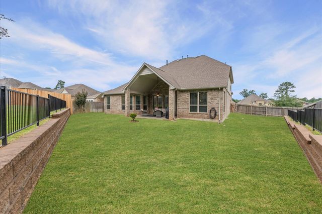 1402 Graystone Hills Dr Drive, Conroe, TX 77304