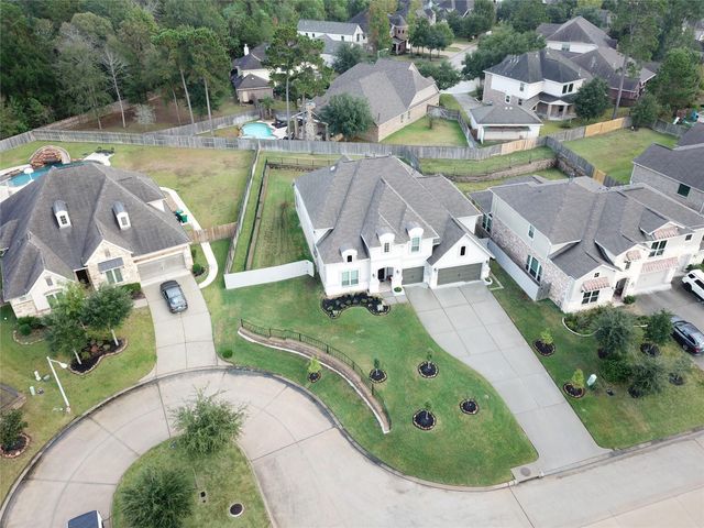 1402 Graystone Hills Dr Drive, Conroe, TX 77304