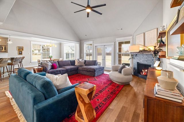 494 W Waterfalls Court, Farmington, AR 72730