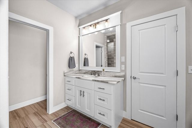 494 W Waterfalls Court, Farmington, AR 72730