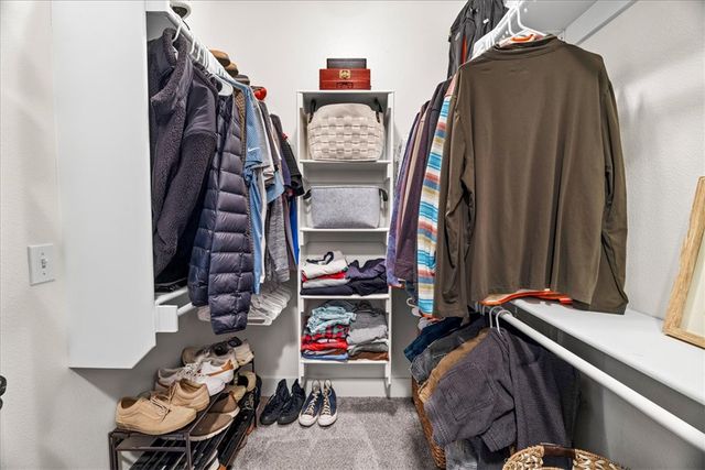 494 W Waterfalls Court, Farmington, AR 72730