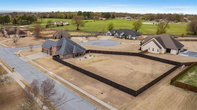 494 W Waterfalls Court, Farmington, AR 72730