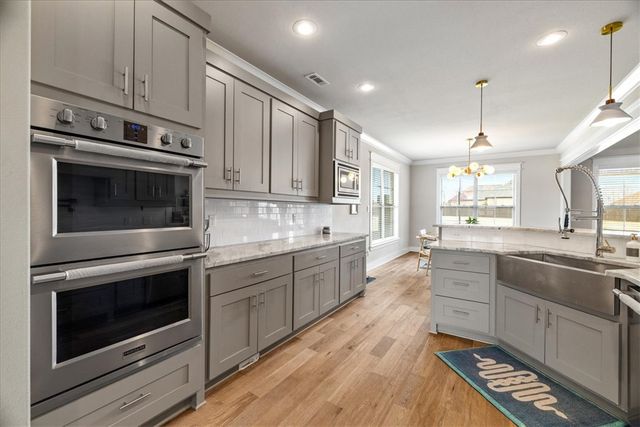 494 W Waterfalls Court, Farmington, AR 72730