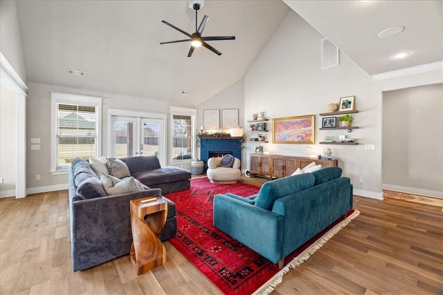 494 W Waterfalls Court, Farmington, AR 72730