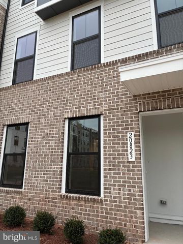 20823 CLOONGEE TER, Sterling, VA 20166