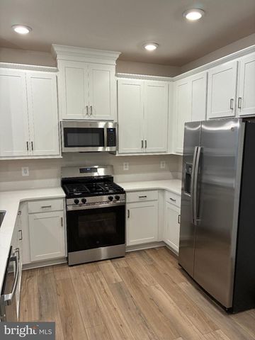 20823 CLOONGEE TER, Sterling, VA 20166