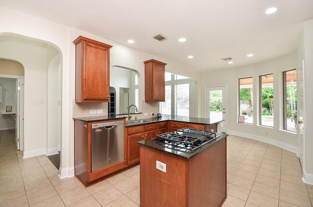 2735 Driftwood Drive, Manvel, TX 77578