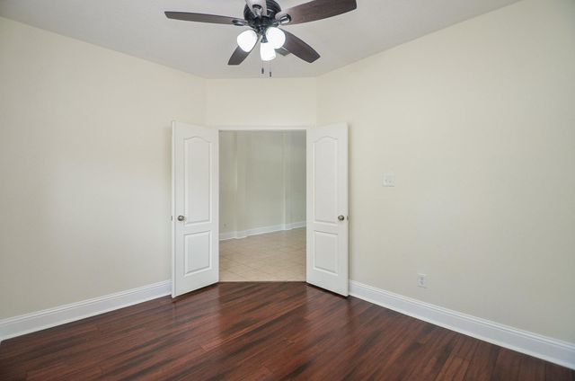 2735 Driftwood Drive, Manvel, TX 77578