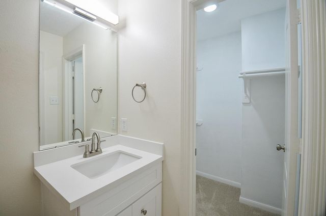 2735 Driftwood Drive, Manvel, TX 77578