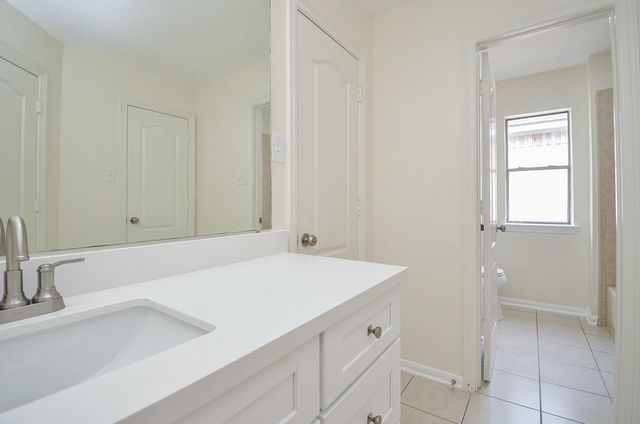 2735 Driftwood Drive, Manvel, TX 77578
