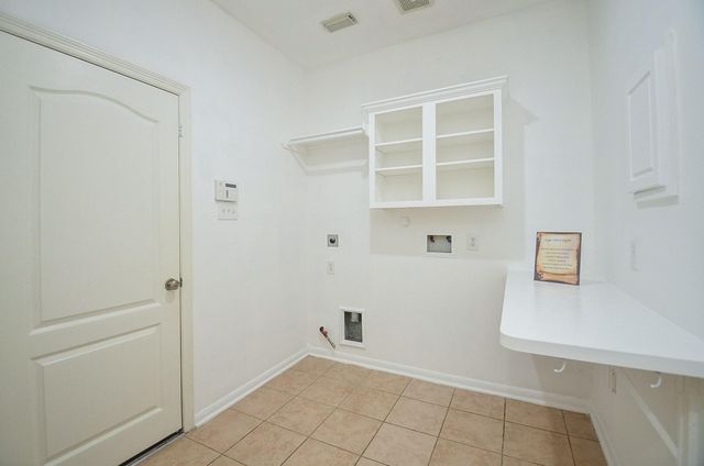 2735 Driftwood Drive, Manvel, TX 77578