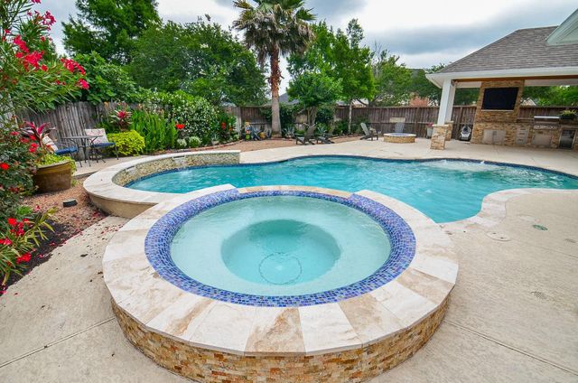 2735 Driftwood Drive, Manvel, TX 77578