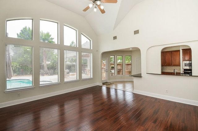 2735 Driftwood Drive, Manvel, TX 77578